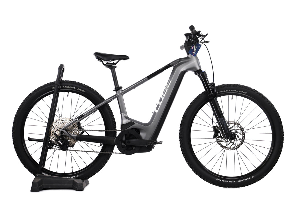 Cube Reaction Hybrid Race 750