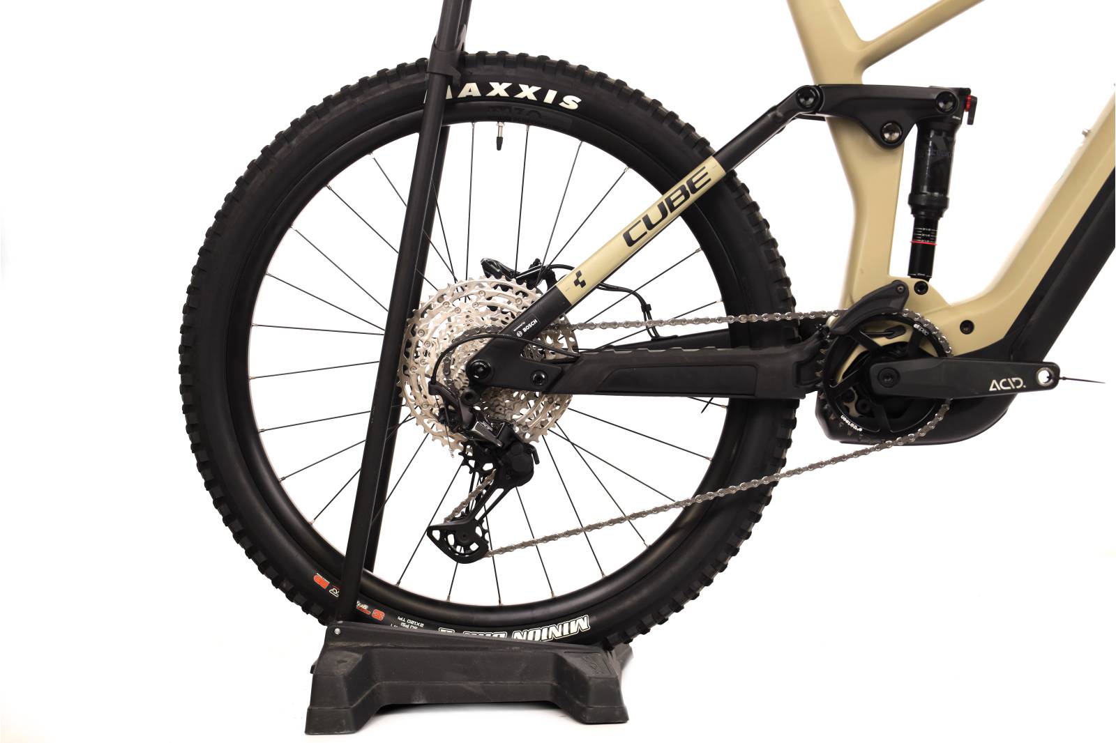 Cube Stereo Race Hybrid HPC